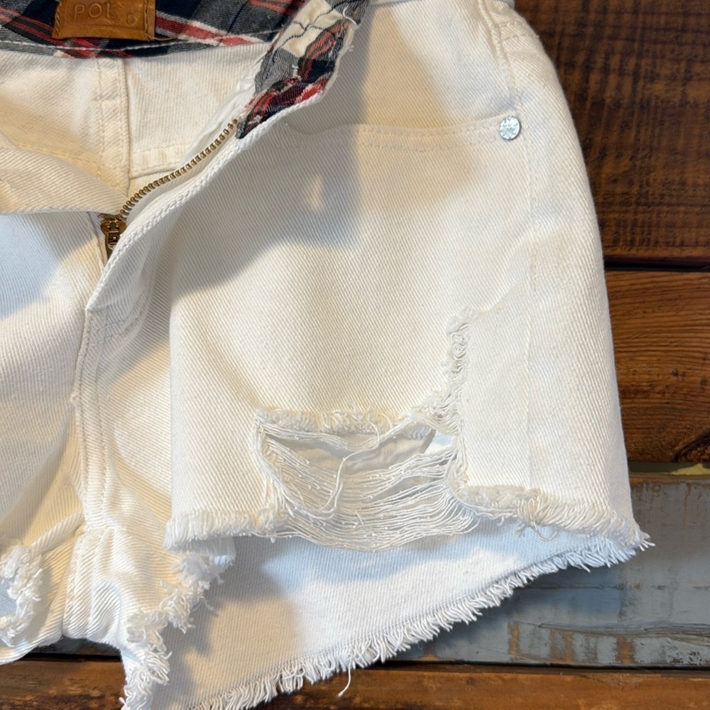 NWOT POL Distressed Denim Short - Picture 5 of 5